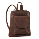 Cityrucksack Damen braun aus der schrägen Frontalperspektive