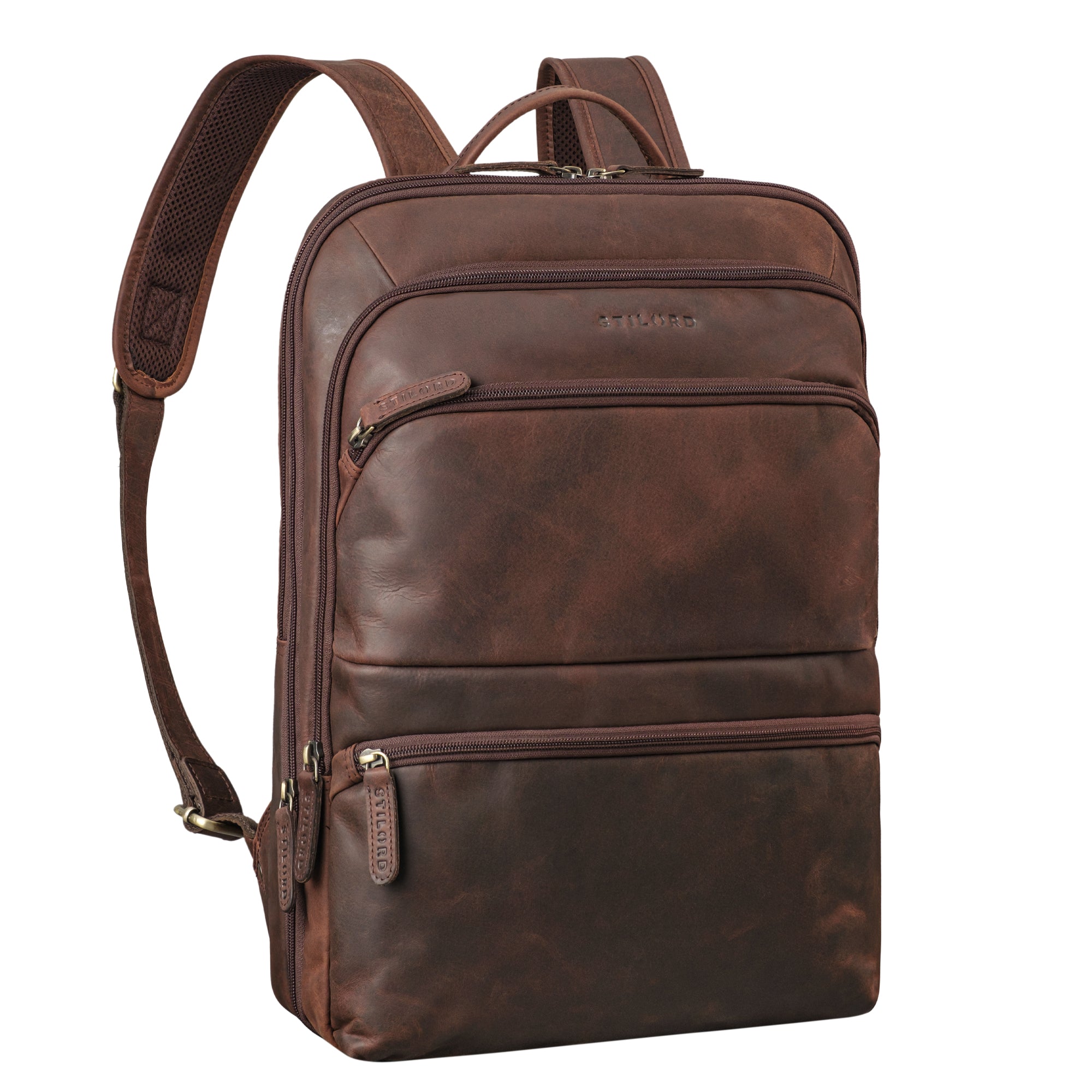 Leder Laptoprucksack Braun aus der schrägen Frontalperspektive